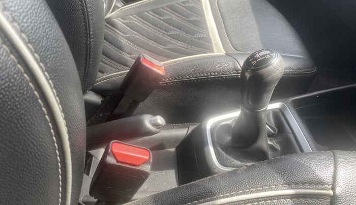 2018 Maruti Swift VXI, Petrol, Manual, 83,782 km, Gear Lever