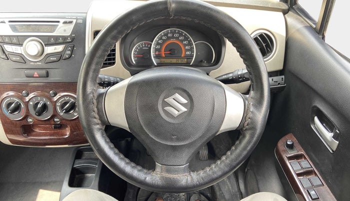 2016 Maruti Wagon R 1.0 VXI, Petrol, Manual, 39,750 km, Steering Wheel Close Up