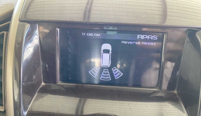 2014 Mahindra XUV500 W6, Diesel, Manual, 97,962 km, Infotainment system - AM/FM Radio - Not Working