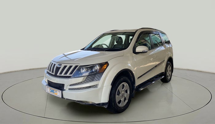 2014 Mahindra XUV500 W6, Diesel, Manual, 97,962 km, Left Front Diagonal