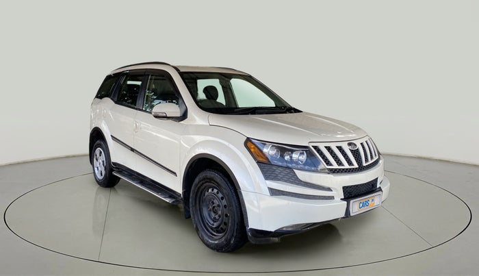 2014 Mahindra XUV500 W6, Diesel, Manual, 97,962 km, Right Front Diagonal