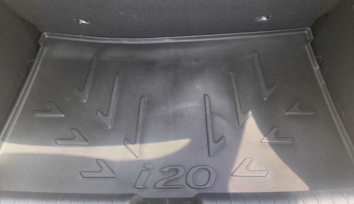 2021 Hyundai NEW I20 ASTA (O) 1.0 TURBO GDI DCT, Petrol, Automatic, 15,976 km, Boot Inside
