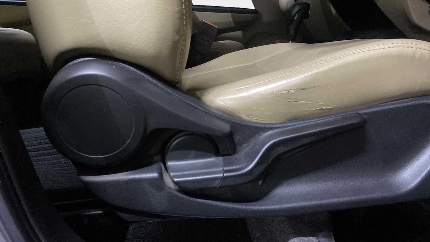 2019 Honda Amaze 1.5L I-DTEC V CVT, Diesel, Automatic, 28,940 km, Driver Side Adjustment Panel