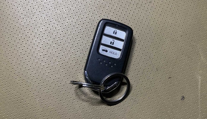 2019 Honda Amaze 1.5L I-DTEC V CVT, Diesel, Automatic, 28,940 km, Key Close Up