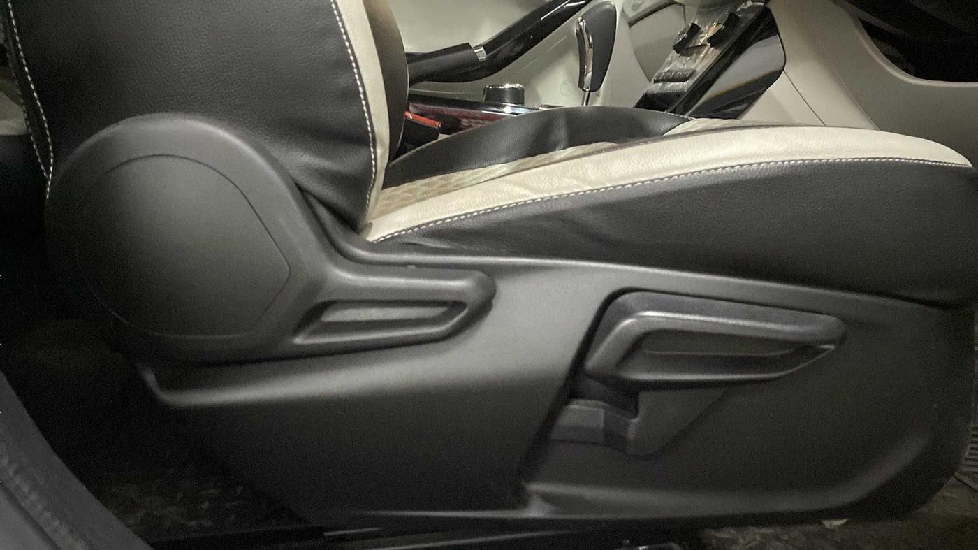 2021 Tata NEXON XZA PLUS PETROL DUAL TONE, Petrol, Automatic, 9,122 km, Driver Side Adjustment Panel