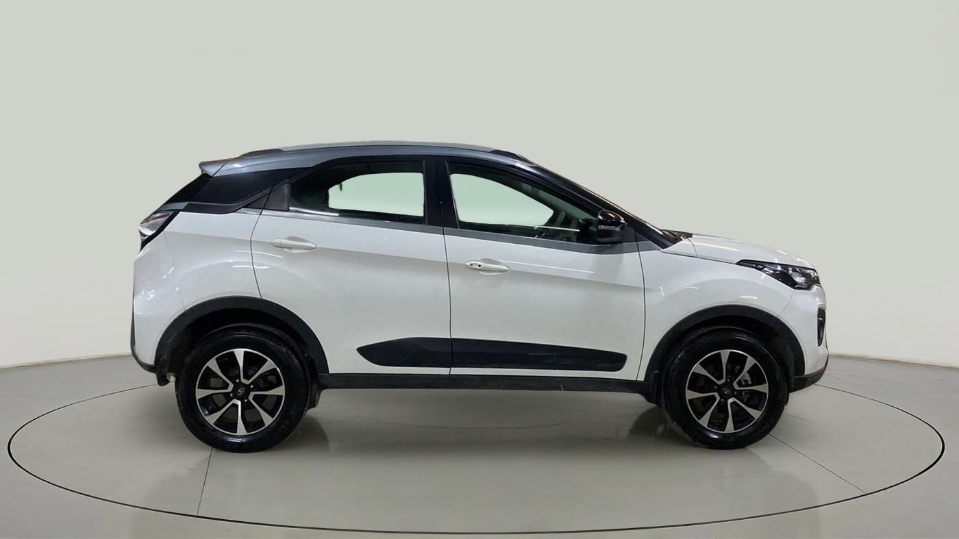 2021 Tata NEXON XZA PLUS PETROL DUAL TONE, Petrol, Automatic, 9,122 km, Right Side View