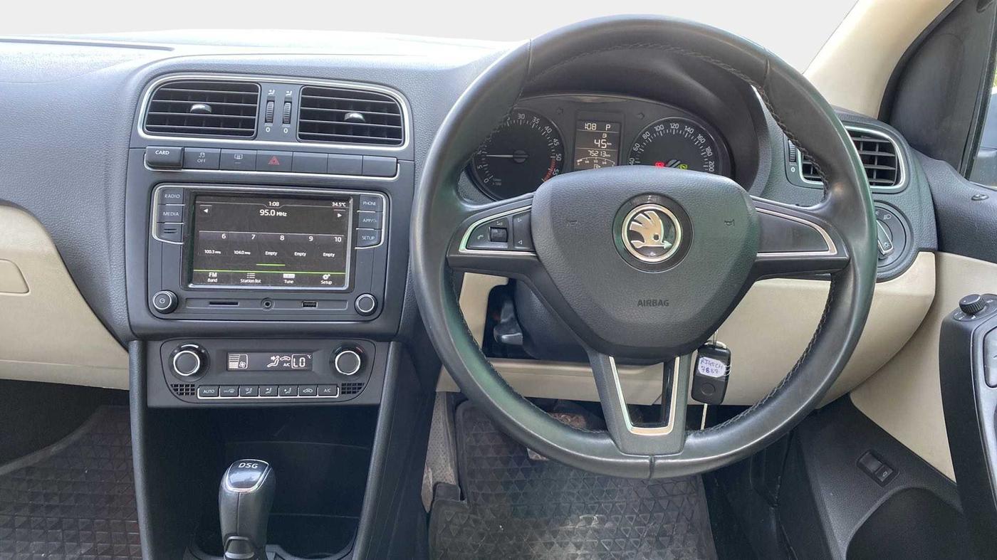 2018 Skoda Rapid STYLE 1.5 TDI AT, Diesel, Automatic, 75,210 km, Steering Wheel Close Up