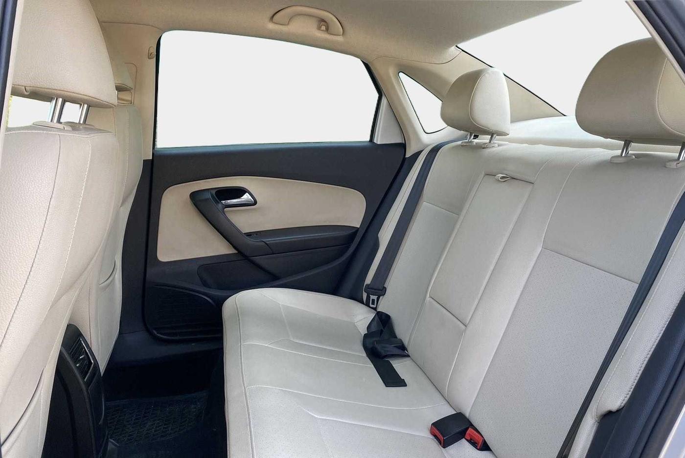 2018 Skoda Rapid STYLE 1.5 TDI AT, Diesel, Automatic, 75,210 km, Right Side Rear Door Cabin