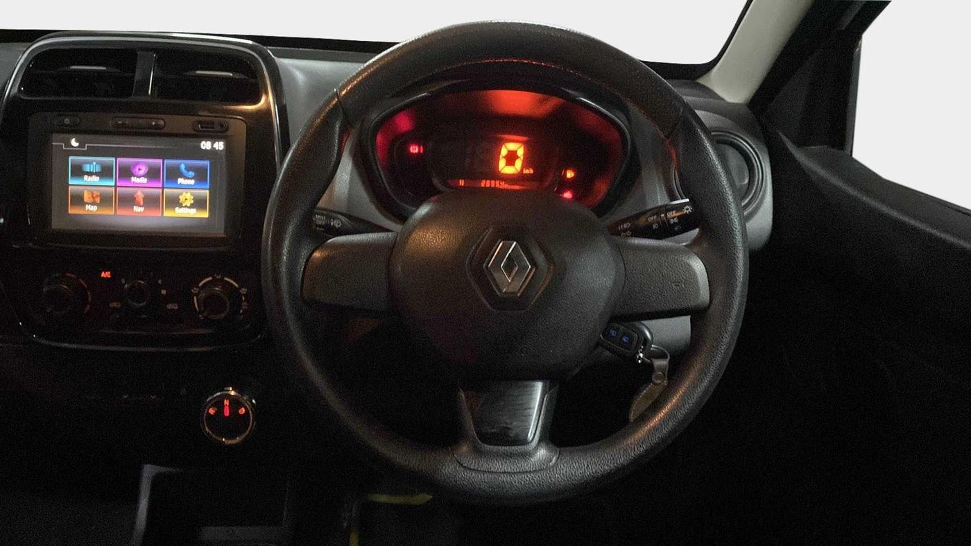 2017 Renault Kwid RXT 1.0 AMT (O), Petrol, Automatic, 27,077 km, Steering Wheel Close Up