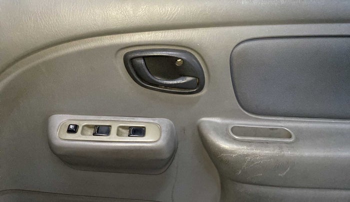 2014 Maruti Alto K10 VXI, Petrol, Manual, 49,229 km, Driver Side Door Panels Control