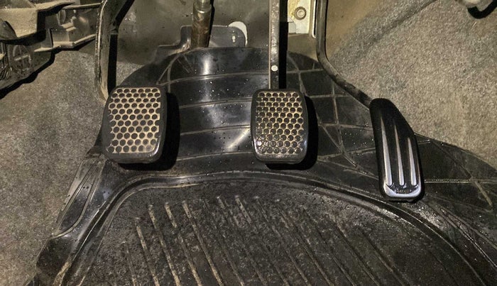 2014 Maruti Alto K10 VXI, Petrol, Manual, 49,229 km, Pedals