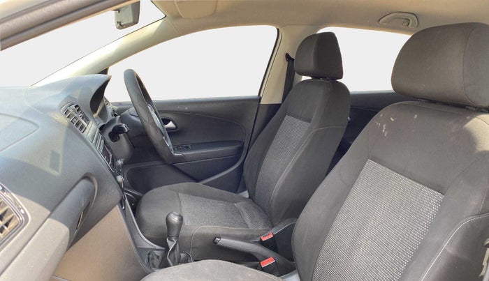 2016 Volkswagen Polo COMFORTLINE 1.2L, Petrol, Manual, 86,211 km, Right Side Front Door Cabin