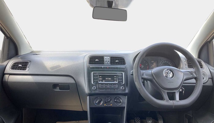 2016 Volkswagen Polo COMFORTLINE 1.2L, Petrol, Manual, 86,211 km, Dashboard