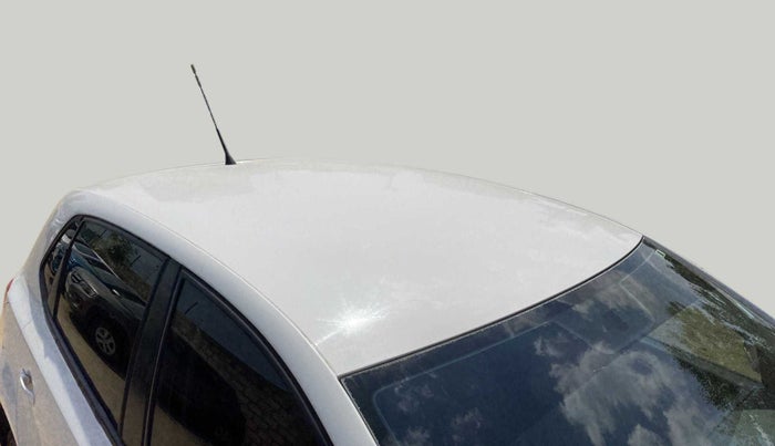 2016 Volkswagen Polo COMFORTLINE 1.2L, Petrol, Manual, 86,211 km, Roof