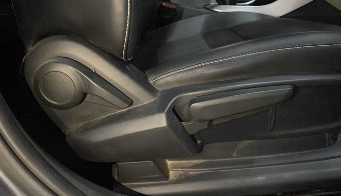 2021 Tata ALTROZ XZ PLUS PETROL, Petrol, Manual, 16,163 km, Driver Side Adjustment Panel