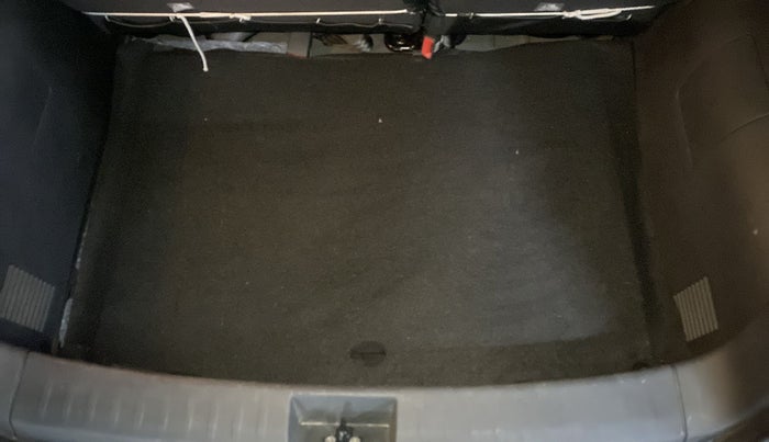 2021 Nissan MAGNITE XV MT, Petrol, Manual, 10,586 km, Boot Inside