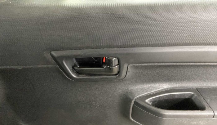 2020 Maruti S PRESSO VXI+, Petrol, Manual, 18,543 km, Driver Side Door Panels Control
