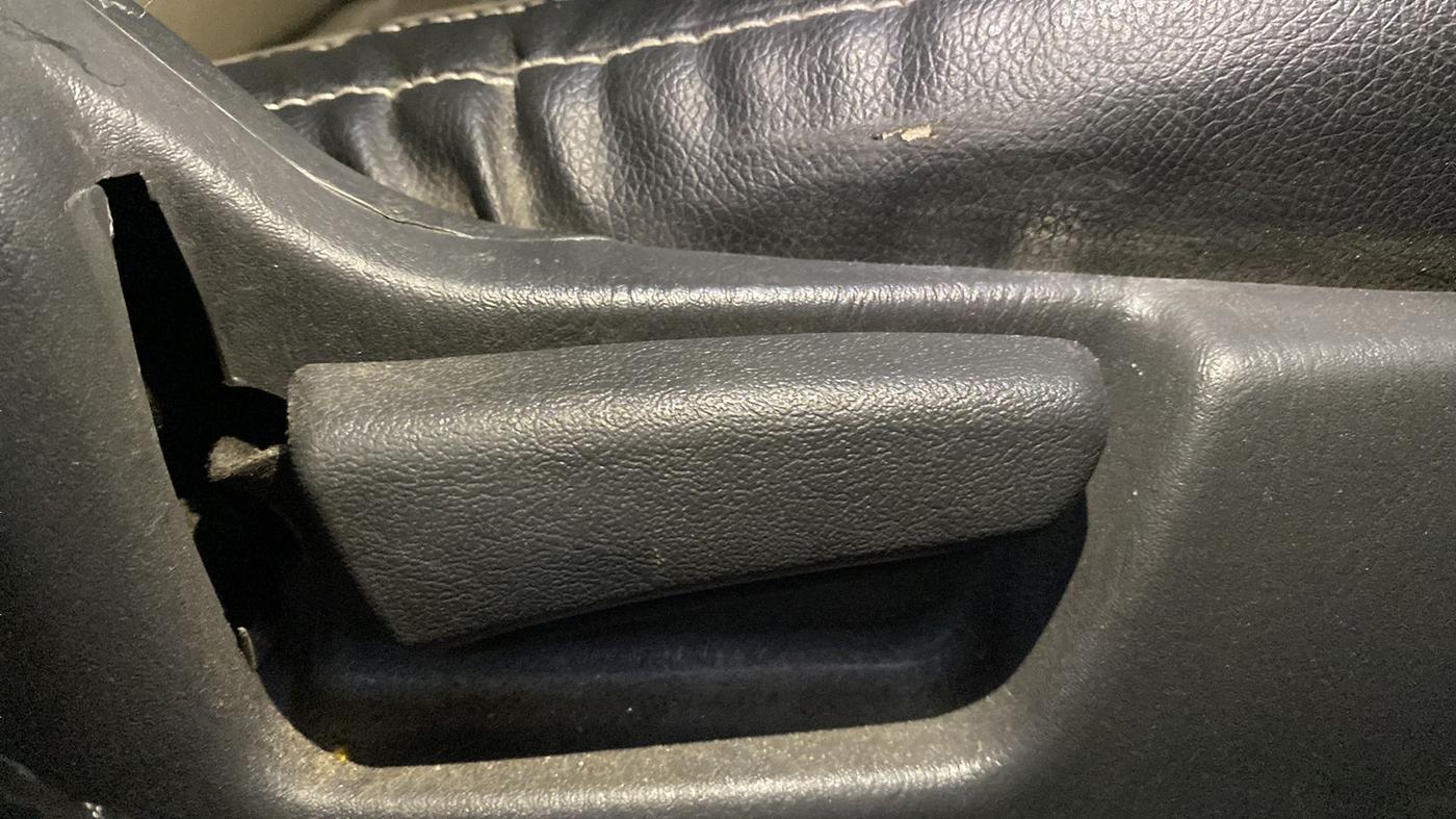 2017 Maruti Alto K10 VXI, Petrol, Manual, 21,021 km, Driver Side Adjustment Panel