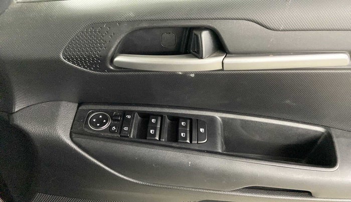 2022 KIA SONET HTK PLUS 1.5, Diesel, Manual, 19,714 km, Driver Side Door Panels Control