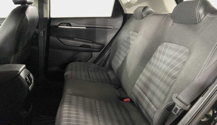 2022 KIA SONET HTK PLUS 1.5, Diesel, Manual, 19,714 km, Right Side Rear Door Cabin