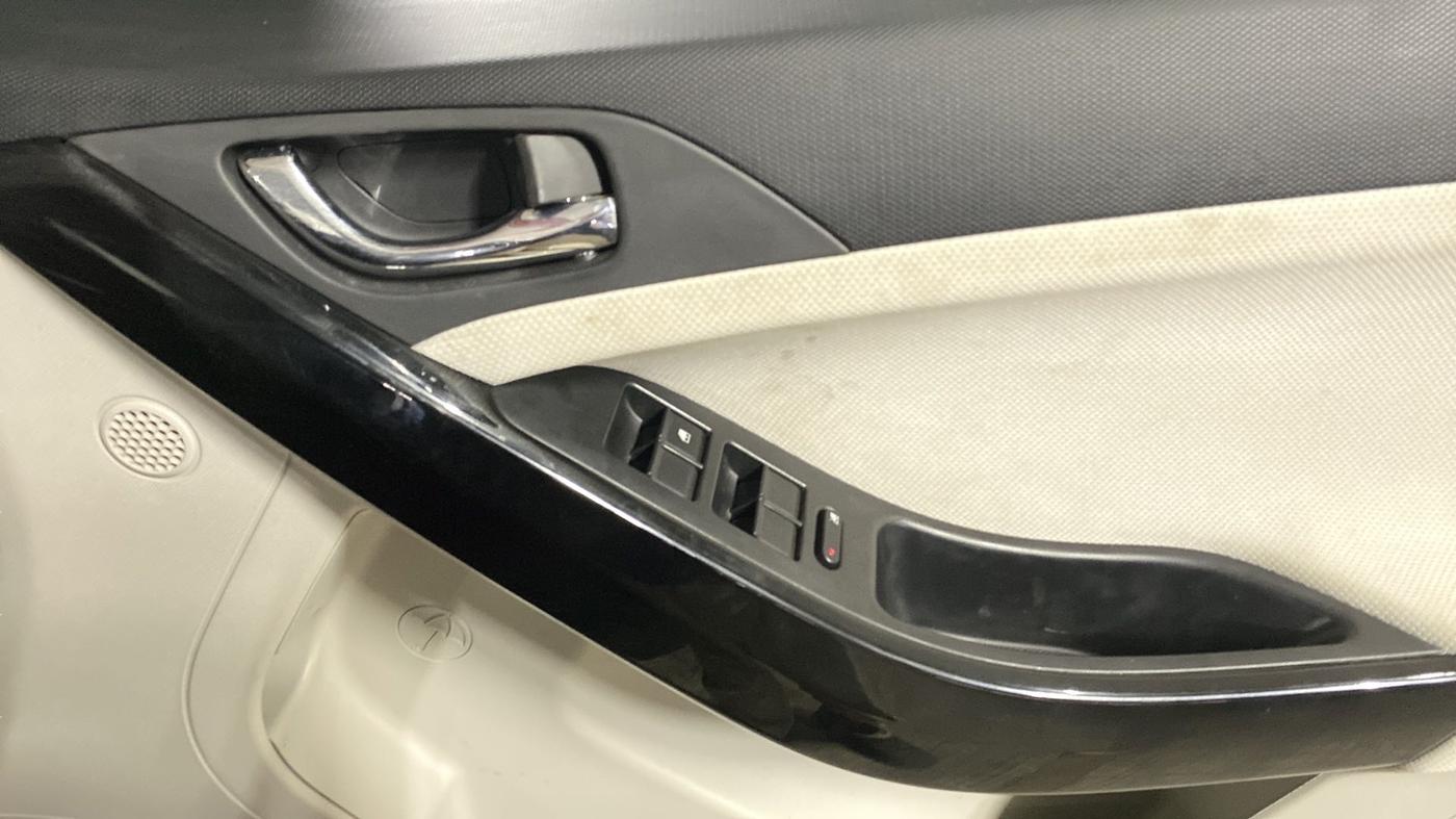 2021 Tata NEXON XZA PLUS PETROL, Petrol, Automatic, 4,039 km, Driver Side Door Panels Control