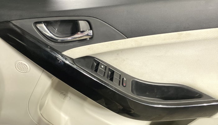 2021 Tata NEXON XZA PLUS PETROL, Petrol, Automatic, 4,039 km, Driver Side Door Panels Control