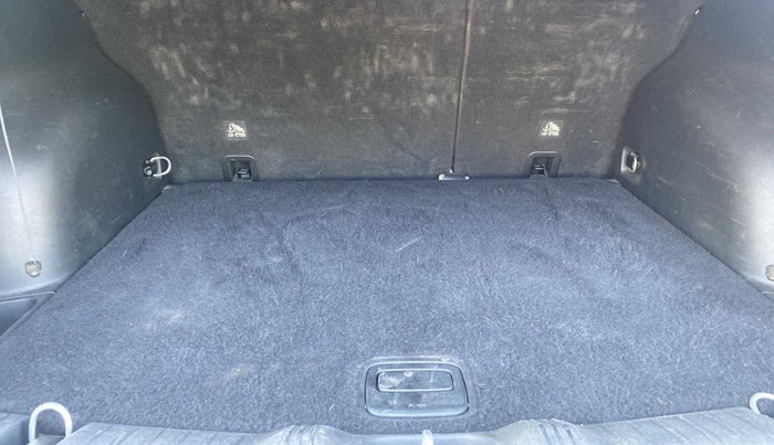 2017 Jeep Compass LIMITED 1.4 PETROL AT, Petrol, Automatic, 74,613 km, Boot Inside