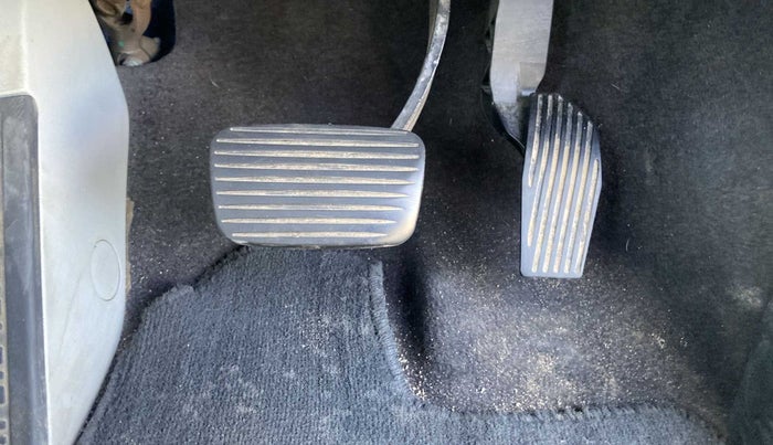 2017 Jeep Compass LIMITED 1.4 PETROL AT, Petrol, Automatic, 74,613 km, Pedals