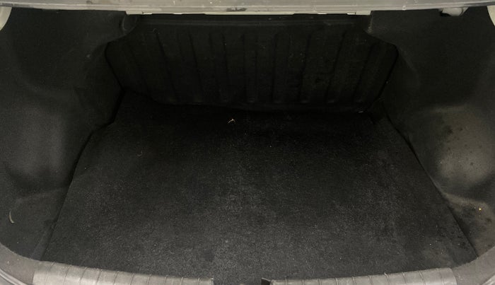 2016 Hyundai XCENT PRIME T CRDI, Diesel, Manual, 45,145 km, Boot Inside