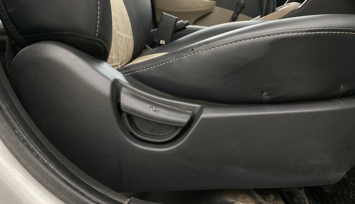 2016 Hyundai XCENT PRIME T CRDI, Diesel, Manual, 45,145 km, Driver Side Adjustment Panel