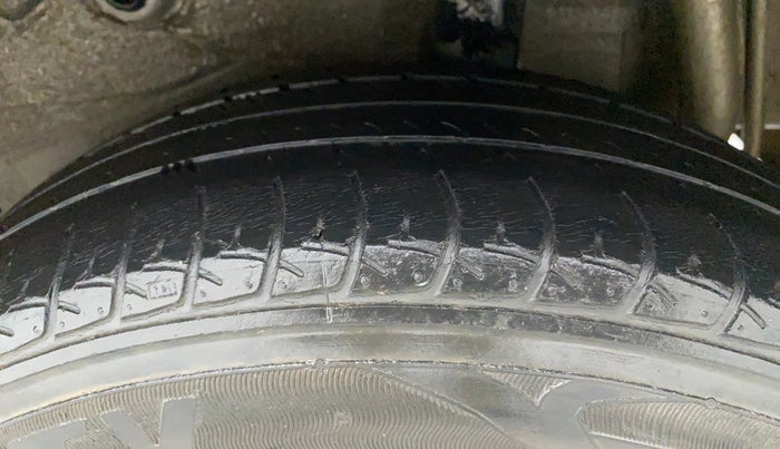 2017 Maruti Celerio ZXI AMT, Petrol, Automatic, 44,586 km, Left Rear Tyre Tread