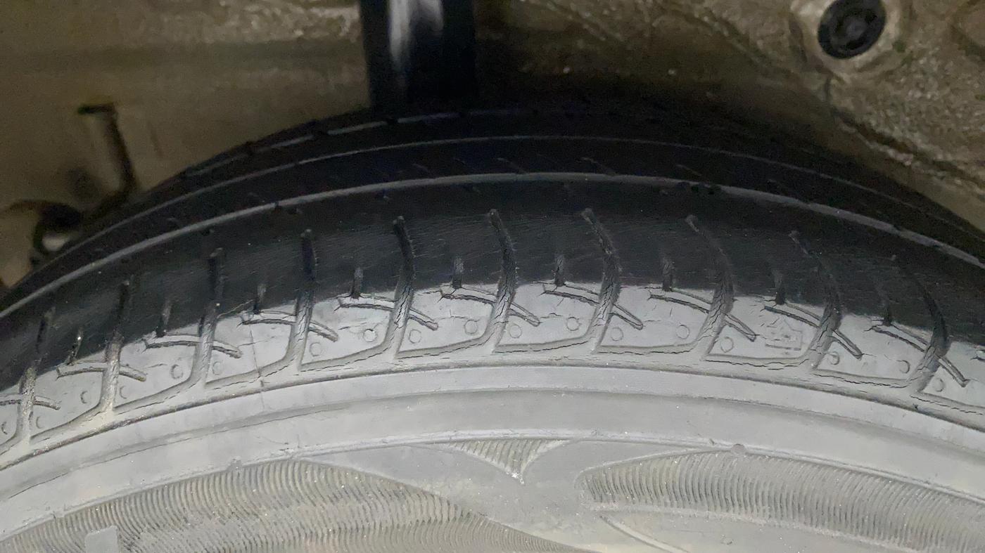 2017 Maruti Celerio ZXI AMT, Petrol, Automatic, 44,586 km, Right Rear Tyre Tread