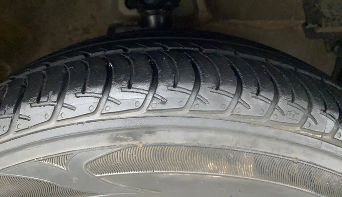 2017 Maruti Celerio ZXI AMT, Petrol, Automatic, 44,586 km, Right Front Tyre Tread