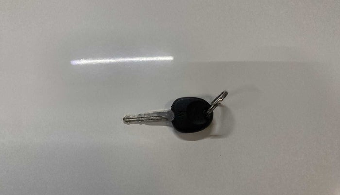 2021 Hyundai NEW SANTRO MAGNA, Petrol, Manual, 37,674 km, Key Close Up
