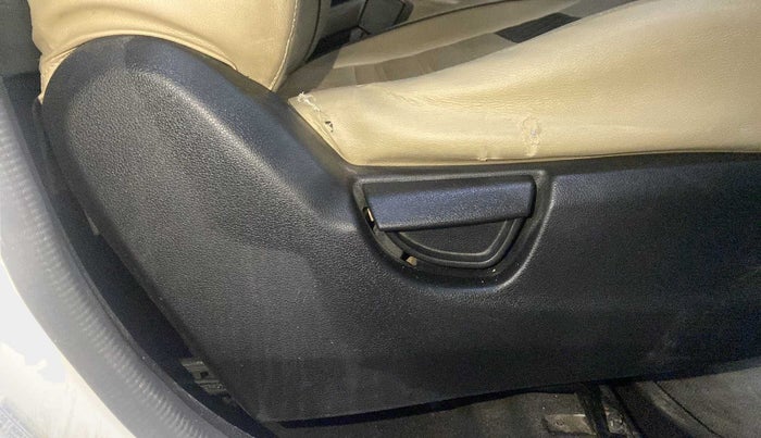 2021 Hyundai NEW SANTRO MAGNA, Petrol, Manual, 37,674 km, Driver Side Adjustment Panel