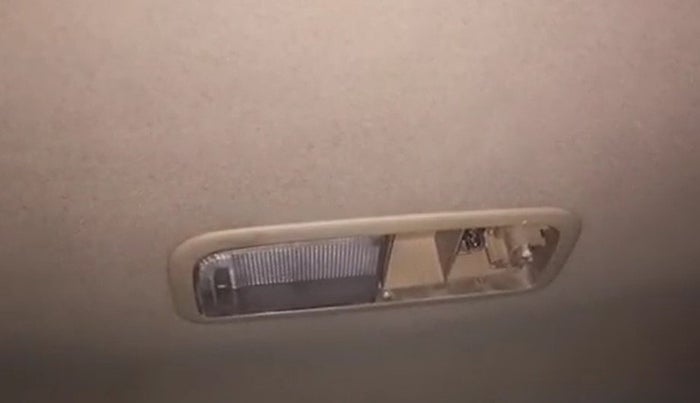 2014 Honda City 1.5L I-DTEC VX, Diesel, Manual, 1,19,342 km, Ceiling - Roof light switch minor crack