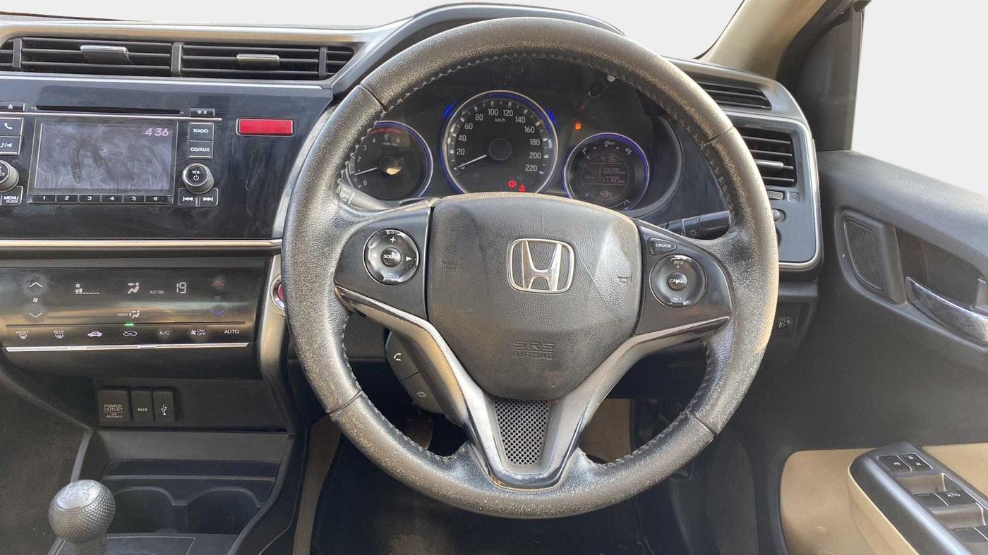 2014 Honda City 1.5L I-DTEC VX, Diesel, Manual, 1,19,342 km, Steering Wheel Close Up