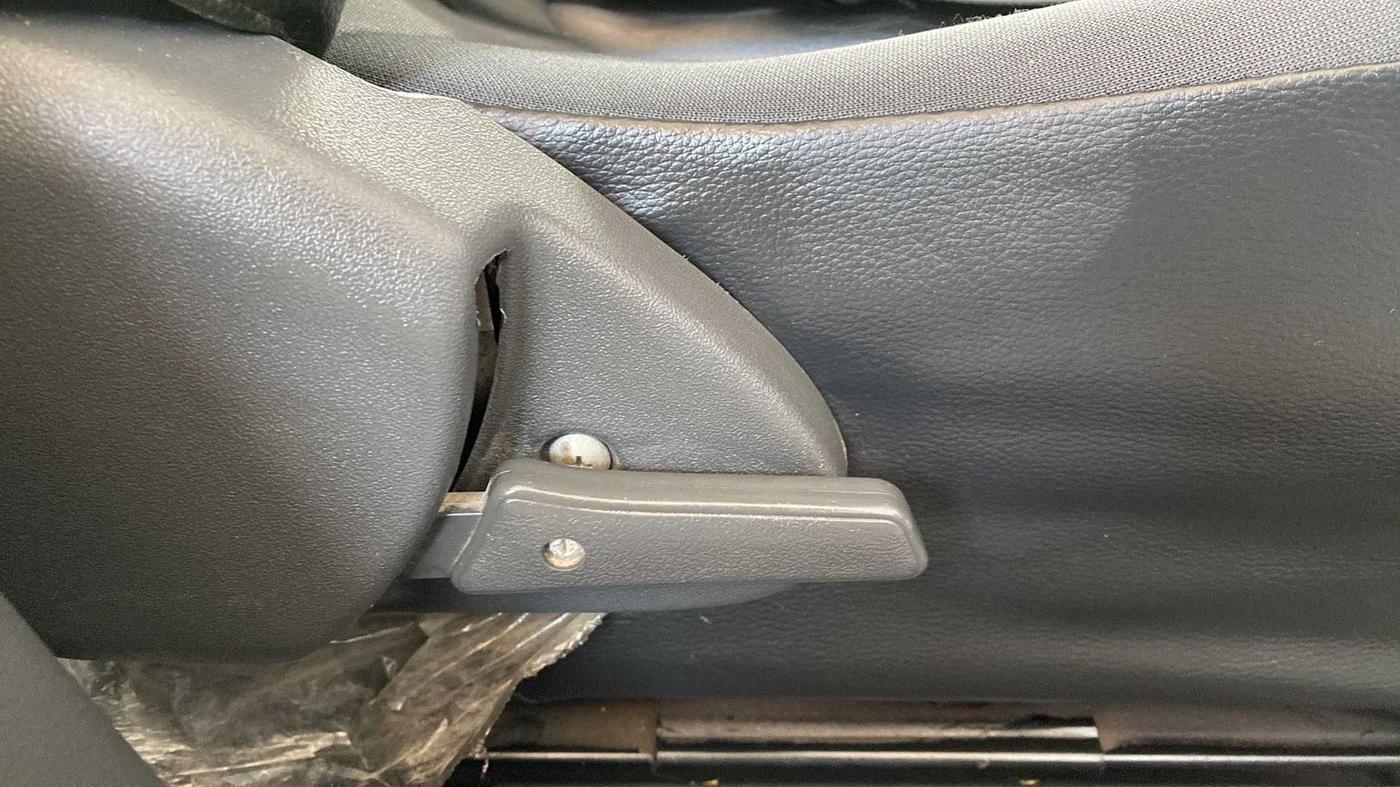 2018 Maruti Alto 800 VXI O, Petrol, Manual, 43,031 km, Driver Side Adjustment Panel