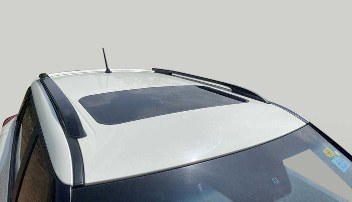 2021 Mahindra XUV300 W8 (O) 1.2 PETROL, Petrol, Manual, 38,036 km, Roof