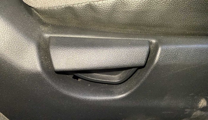 2021 Hyundai NEW SANTRO MAGNA, Petrol, Manual, 34,820 km, Driver Side Adjustment Panel