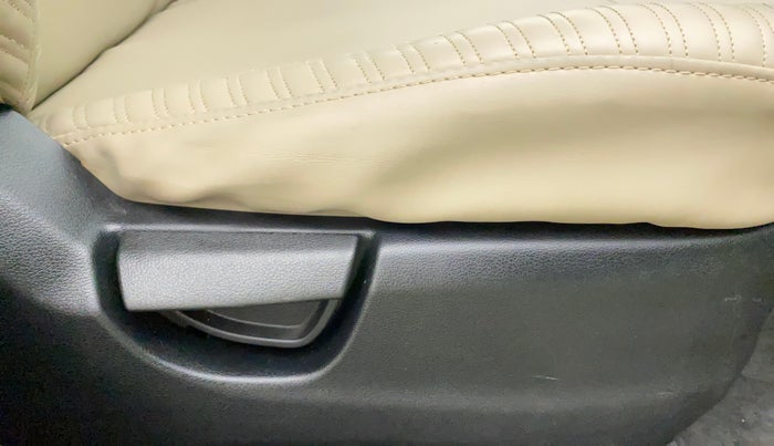 2020 Hyundai NEW SANTRO SPORTZ MT, Petrol, Manual, 39,321 km, Driver Side Adjustment Panel