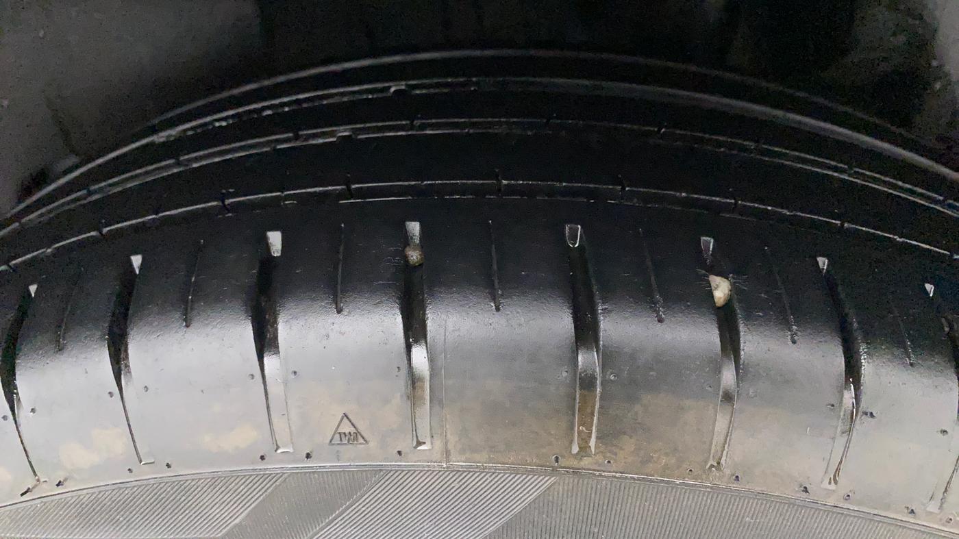 2020 Maruti Swift ZXI PLUS AMT, Petrol, Automatic, 30,061 km, Left Rear Tyre Tread
