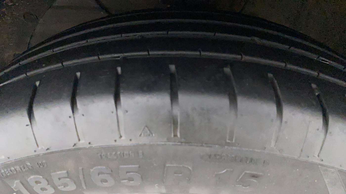 2020 Maruti Swift ZXI PLUS AMT, Petrol, Automatic, 30,061 km, Left Front Tyre Tread