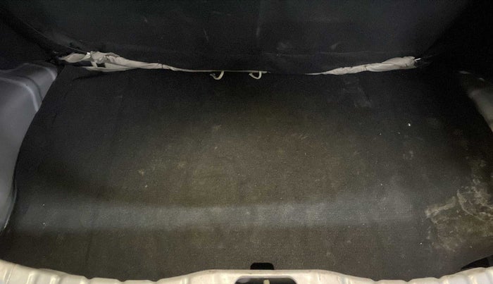 2016 Hyundai Eon MAGNA +, Petrol, Manual, 21,132 km, Boot Inside