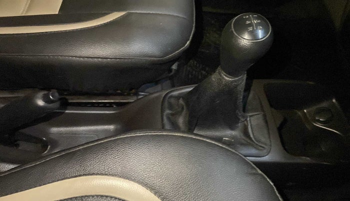 2016 Hyundai Eon MAGNA +, Petrol, Manual, 21,132 km, Gear Lever