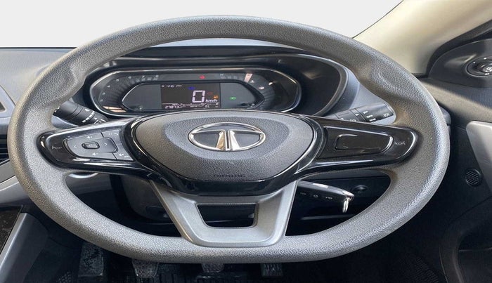 2022 Tata NEXON XM SUNROOF PETROL, Petrol, Manual, 27,869 km, Steering wheel - Sound system control not functional