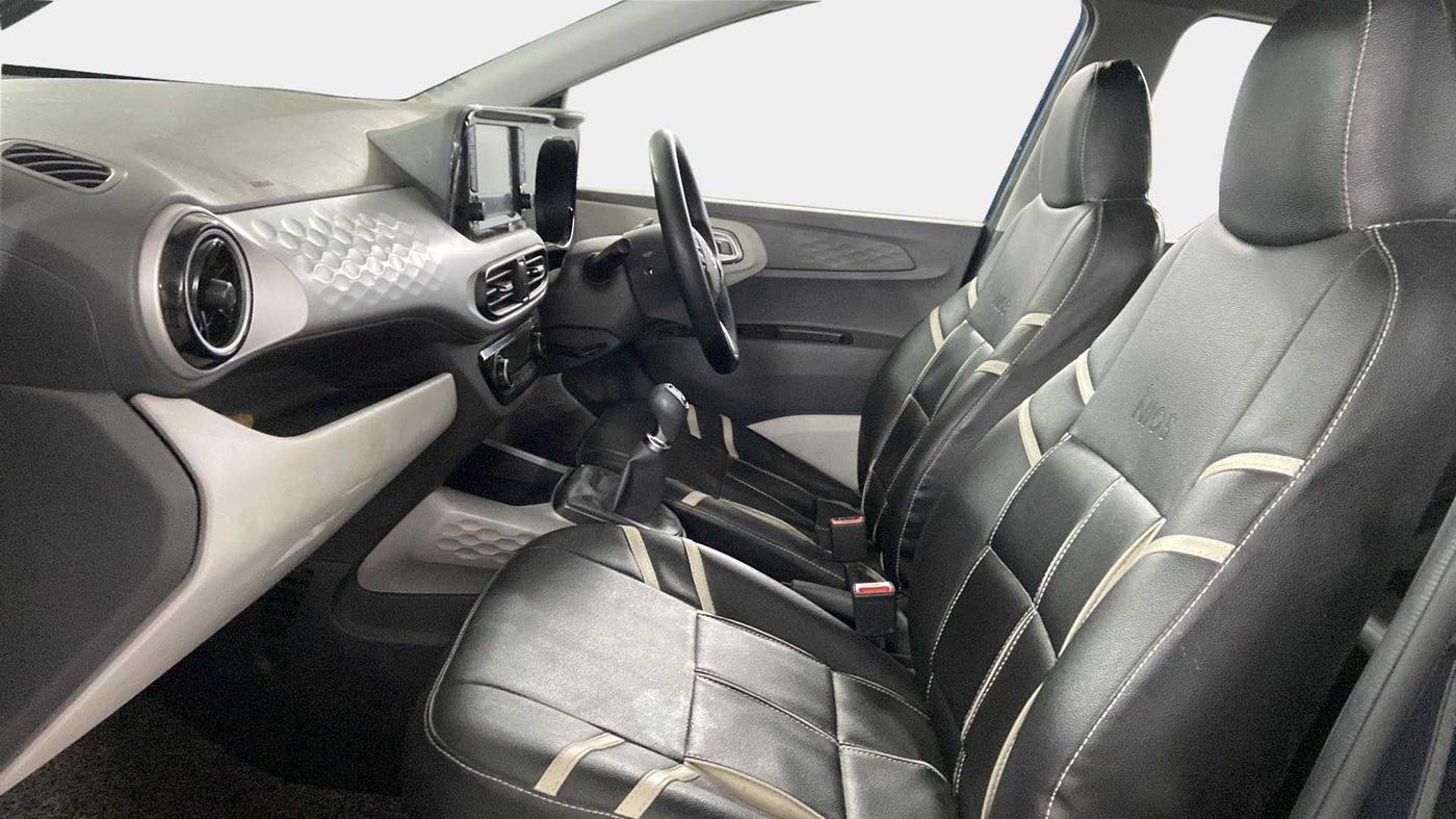 2022 Hyundai GRAND I10 NIOS SPORTZ 1.2 KAPPA VTVT CNG, CNG, Manual, 33,372 km, Right Side Front Door Cabin