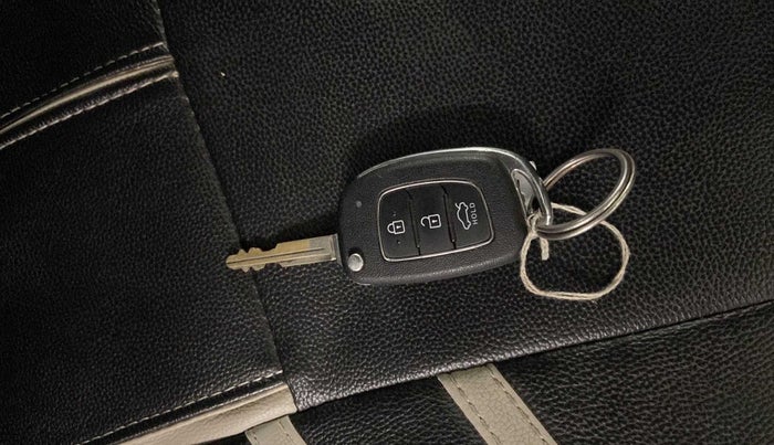 2022 Hyundai GRAND I10 NIOS SPORTZ 1.2 KAPPA VTVT CNG, CNG, Manual, 33,372 km, Key Close Up