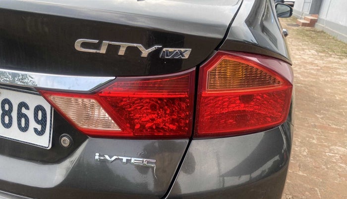 2015 Honda City 1.5L I-VTEC SV, Petrol, Manual, 54,999 km, Left tail light - Minor damage