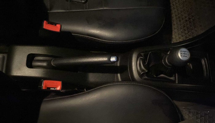 2017 Maruti Swift VXI, Petrol, Manual, 45,275 km, Gear Lever
